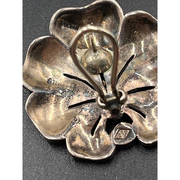 Judith Jack 925 Sterling‎ Marcasite
Lotus Floral Omega Back Pierced 
Earrings - Picture 8 of 11